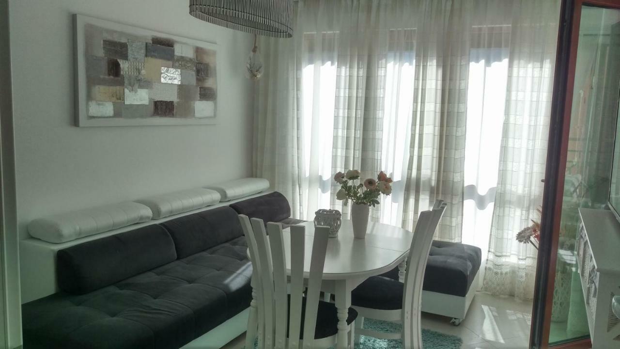 Luxury Sunrise Complex Apartment Golden Sands Ngoại thất bức ảnh